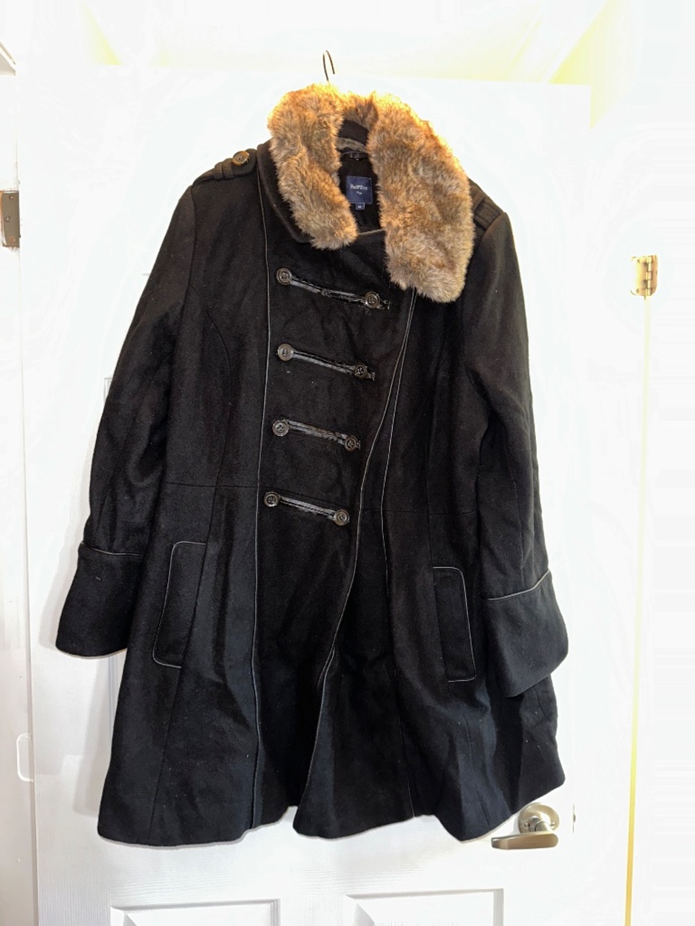 Reitmans Plus Size 20 Black Wool Blend Coat Removable Faux Fur Collar Winter